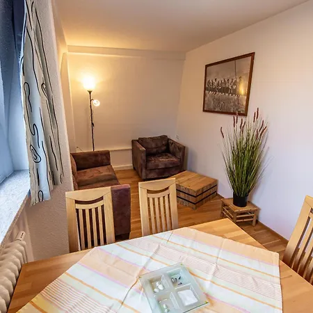 Haus Wendelgard I Zentrale Lage I Parkplatz I Ganze Daire Friedrichshafen