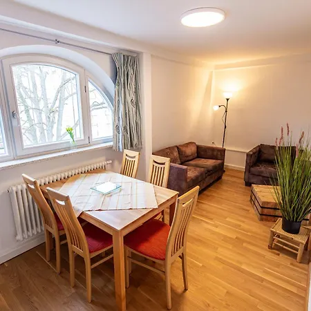 Haus Wendelgard I Zentrale Lage I Parkplatz I Ganze Friedrichshafen